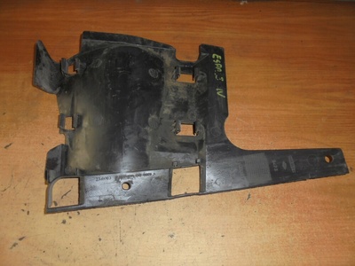 8200010147 espace iv 4 крышка корпус шасси двигателя