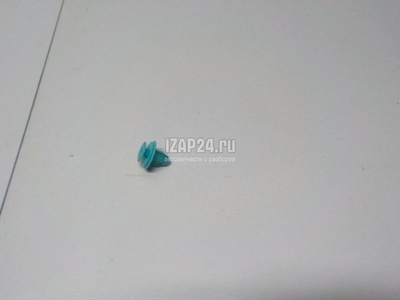 9046710188 Крепеж (клоп) Toyota Prius (2003 - 2009)
