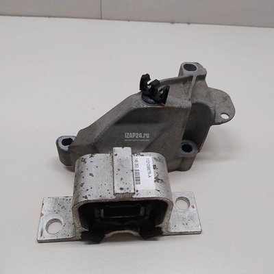 112105867R Опора двигателя правая Renault Duster 2012