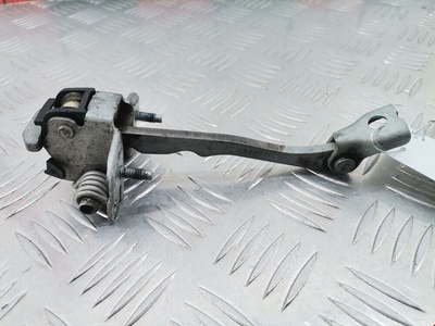 09229749 Ограничитель открывания двери передней Opel Signum (2003-2008) 2004 ,9229750