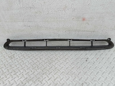 865221U500 Заглушка (решетка) в бампер Kia Sorento II (XM) 2012 - 2018 2015 ,