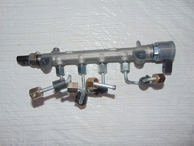 04L130277AA volkswagen audi wtrskiwacz топлива 2tkm