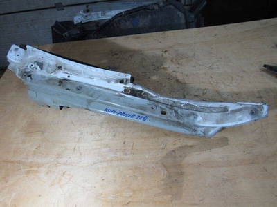 4L0805157B Кронштейн крепления крыла Audi Q7 4L 2010