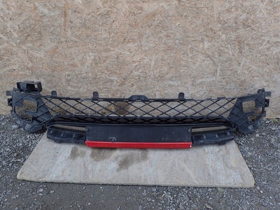 622549163R центральная решётка бампера renault clio 4 iv rs