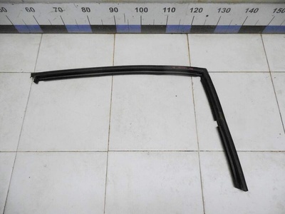 96617779 Уплотнитель двери Chevrolet Lacetti 2003-2013