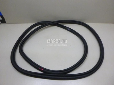 31424888 Уплотнитель двери Volvo XC90 2015