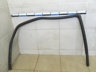 823308414R Уплотнитель стекла двери RENAULT Logan 2005-2014