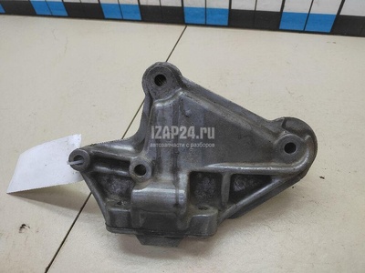 04861391AB Кронштейн двигателя правый Chrysler Voyager/Caravan (RG/RS) (2000 - 2008)