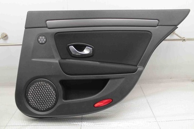829A00075R Обшивка двери задней правой Renault Laguna III 2007-2012 Незначительные