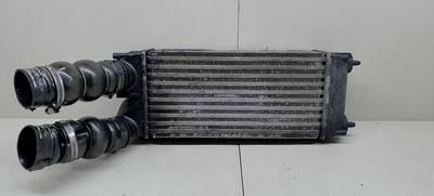 9656503980 Интеркулер Citroen C4 Picasso 2008