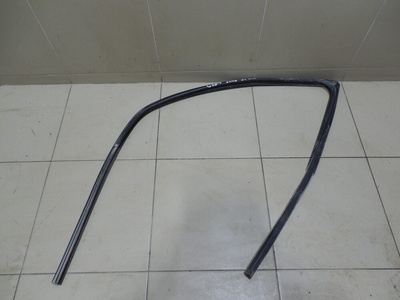 803300473R Уплотнитель стекла двери RENAULT Logan 2005-2014