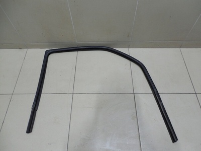 823308414R Уплотнитель стекла двери RENAULT Logan 2005-2014