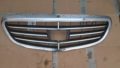 A2058803983 мерседес w205 avangarde решетка радиатора радиатора
