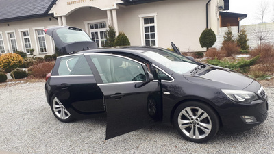 Opel astra j 2010r.