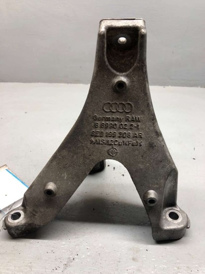 8E0199308AR Кронштейн двигателя Audi A4 B7 2007