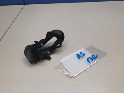 8E0837087E Уплотнитель замка двери Audi A3 8P 2003-2013
