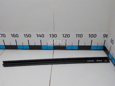 803311098R Уплотнитель (внутри) Renault Arkana 2019