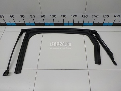 823312684R Уплотнитель стекла двери Renault Arkana 2019