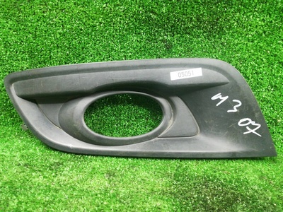 BS3E50C11 рамка фары противотуманной правая Mazda 3 BK 2007 BS3E-50C11