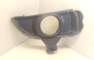 LD4850C11 заглушка (решетка) в бампер Mazda MPV LW 2000 LD48-50C11