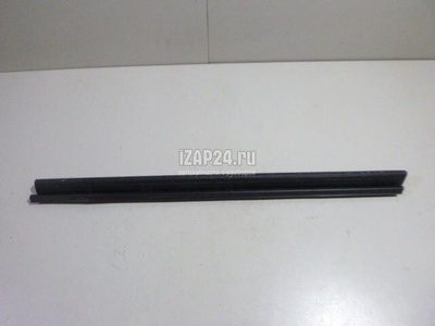 823300359R Уплотнитель (внутри) Renault Duster II 2021