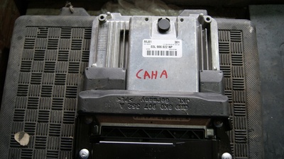 03L906022NP блок управления двигателя caha 2.0 tdi