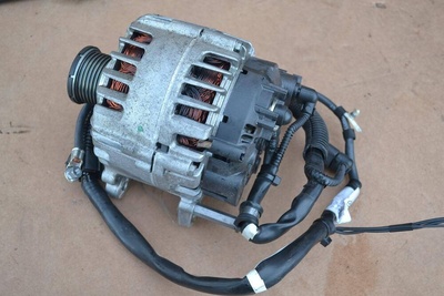 03H903023L генератор Volkswagen Passat CC