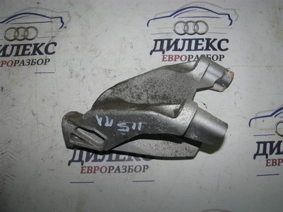 8K0199307BM кронштейн двигателя Audi A4 (B8) 2007-2015 2009