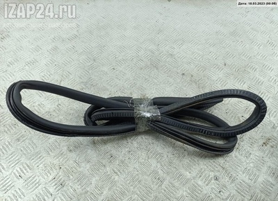 4E0833721E Уплотнитель двери задней левой Audi A8 D3 (2002-2010) 2006