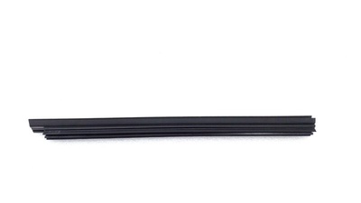 6817333101 Уплотнитель стекла двери Toyota Camry 70 2021 , 68173-33100