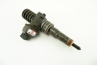 Насос - форсунка volkswagen гольф iv 1.9 tdi 038130073ba