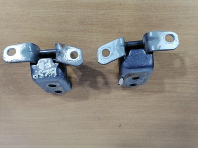F15158210 петля двери Mazda Axela BK5P 2005