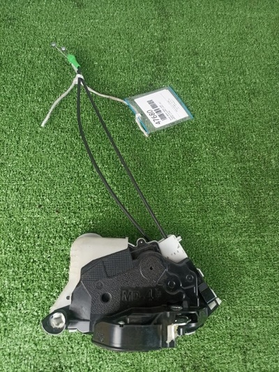 6903052290 замок двери Toyota Vitz KSP90 2007 69030-52290