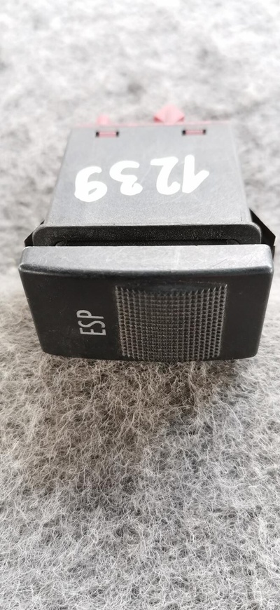 4d0927134 Кнопка антипробуксовочной системы (ABS/ESP) Audi A8 1998