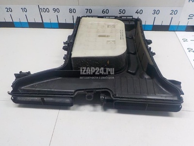 4M0133837 Корпус воздушного фильтра VAG Touareg 2018