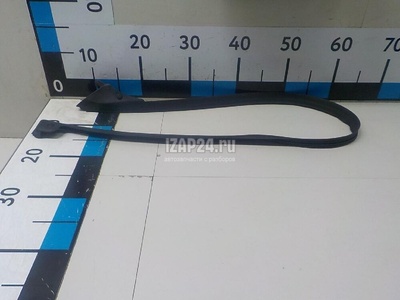 LR114325 Уплотнитель двери Land Rover Range Rover Evoque 2019