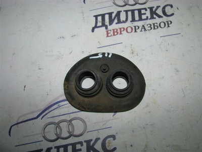 8K0819699A уплотнитель Audi A4 (B8) 2007-2015 2009