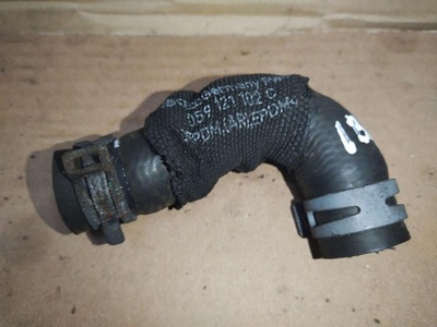 059121102C Патрубок (трубопровод, шланг) Audi A4 B8 2011