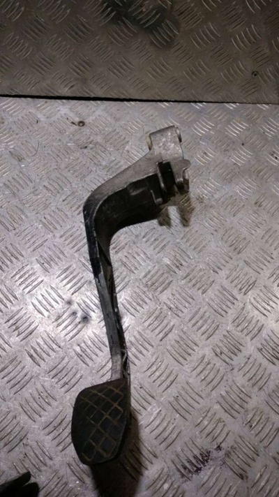 8D1721316A Педаль сцепления Audi A4 B5 (S4,RS4) 1998