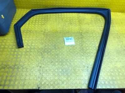 83540L2000 Уплотнитель опускного стекла KIA K5 2021