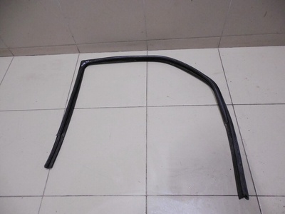 823308414R Уплотнитель стекла двери RENAULT Logan 2005-2014