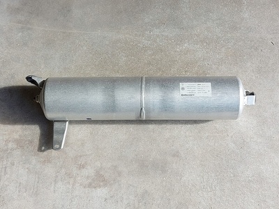 Q74L7L0616201B бачёк воздушный давления audi q7 4l 7l0616201b