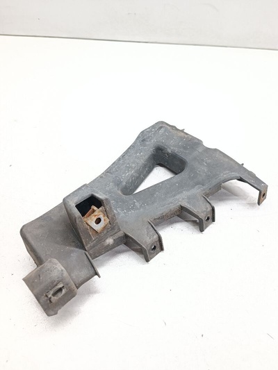 8H0807284 Кронштейн крепления бампера переднего Audi A4 2004
