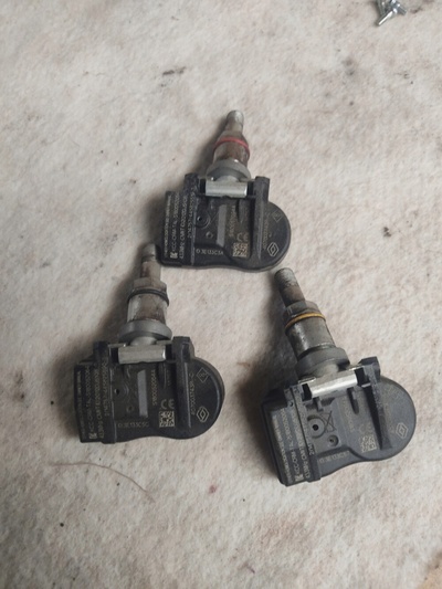 S180052064A датчики давления шин renault 407003743r - c tpms