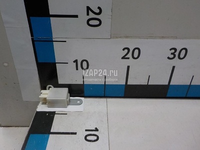 GJ6A66830 Реле поворотов Mazda MPV II (LW) (1999 - 2006)