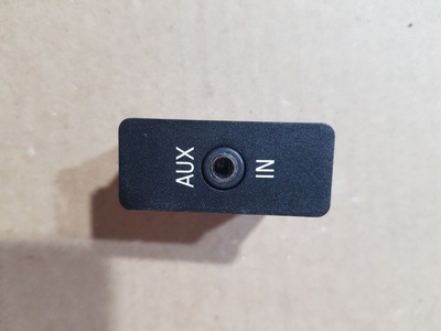 84109237655 Гнездо AUX BMW 5-Series F10 2011, 2010, 2012, 2013, 2014, 2015, 2016, 2017