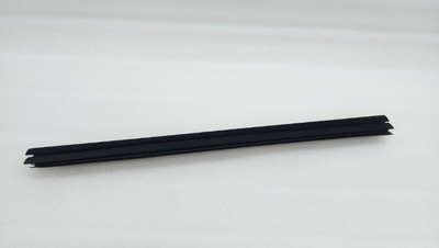 6817333101 Уплотнитель стекла двери Toyota Camry 70 2021 , 68173-33100