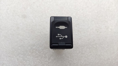8619006060 Адаптер AUX \ USB Toyota Camry (XV55) ASV50 2016