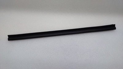 6788706100 Уплотнитель двери Toyota Camry 70 2018 , 6817433101