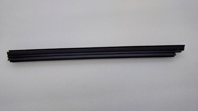 6817433101 Уплотнитель стекла двери Toyota Camry 70 2021 , 68174-33100